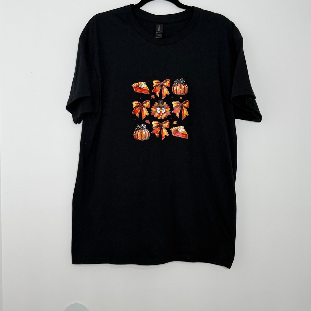 Thanksgiving Turkey Pumpkin Pie Bow Graphic Tee Black L
